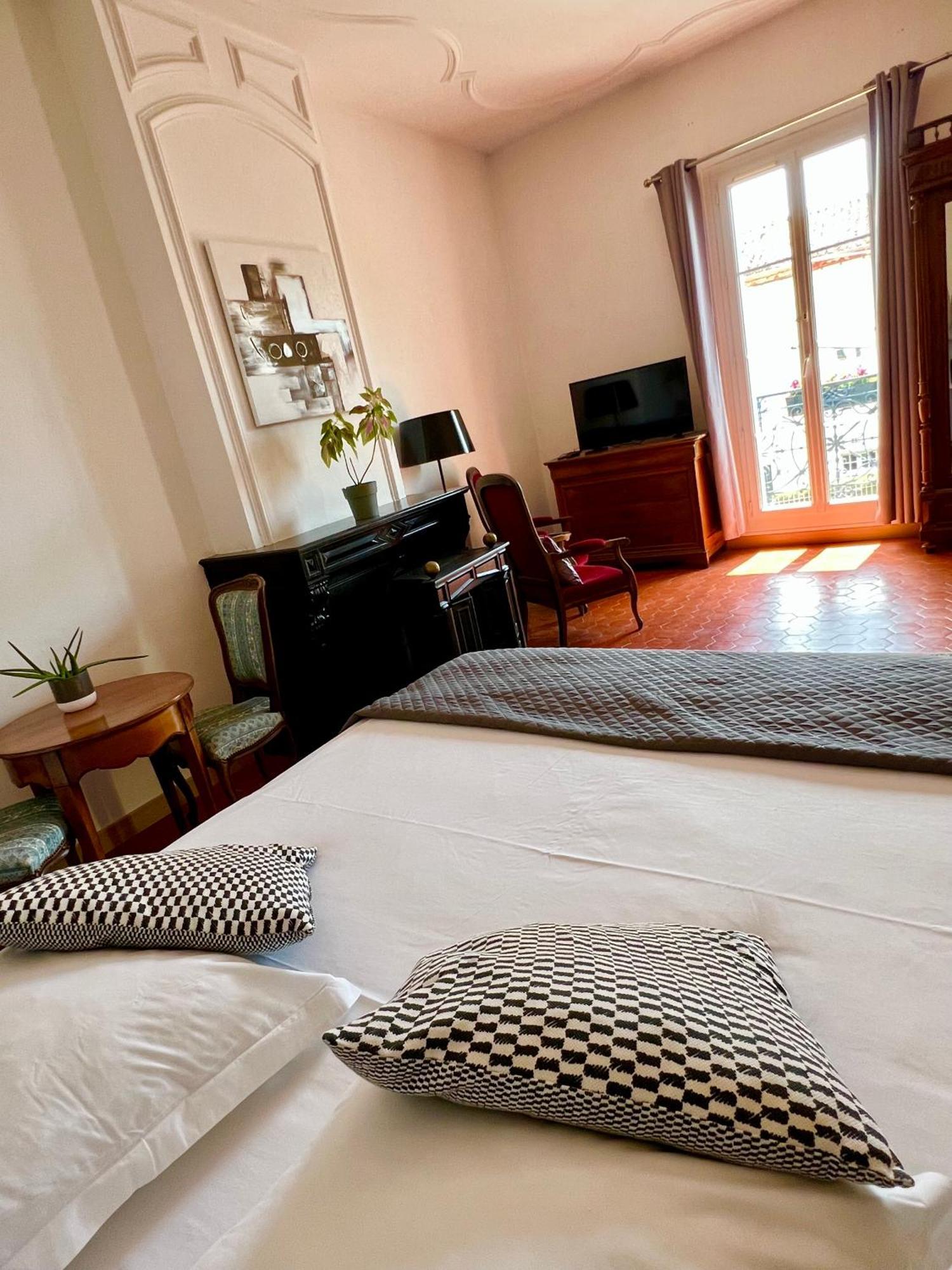 Entre Midi - Maison D'Hotes - B&B กาเปสตอง ภายนอก รูปภาพ
